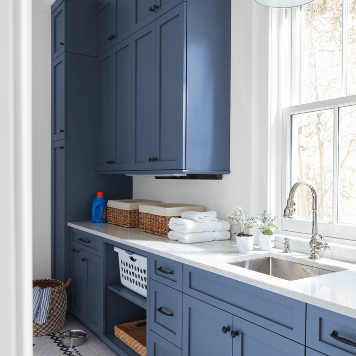 Dive into the Blue: Benjamin Moore's Top Shades for Trendy Kitchen Cabinets